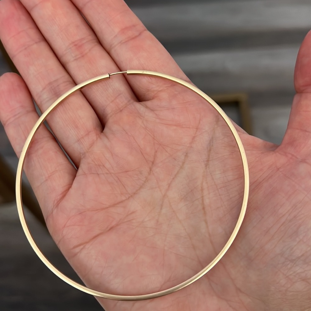Gold hoops - Picture 2 of 6
